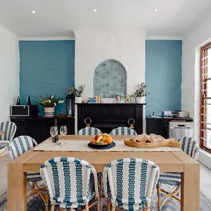 Mediterranean Style In De Waterkant Kapstadt
